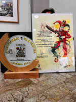 2013-Ni con uno ni con otro, Paco con nosotros